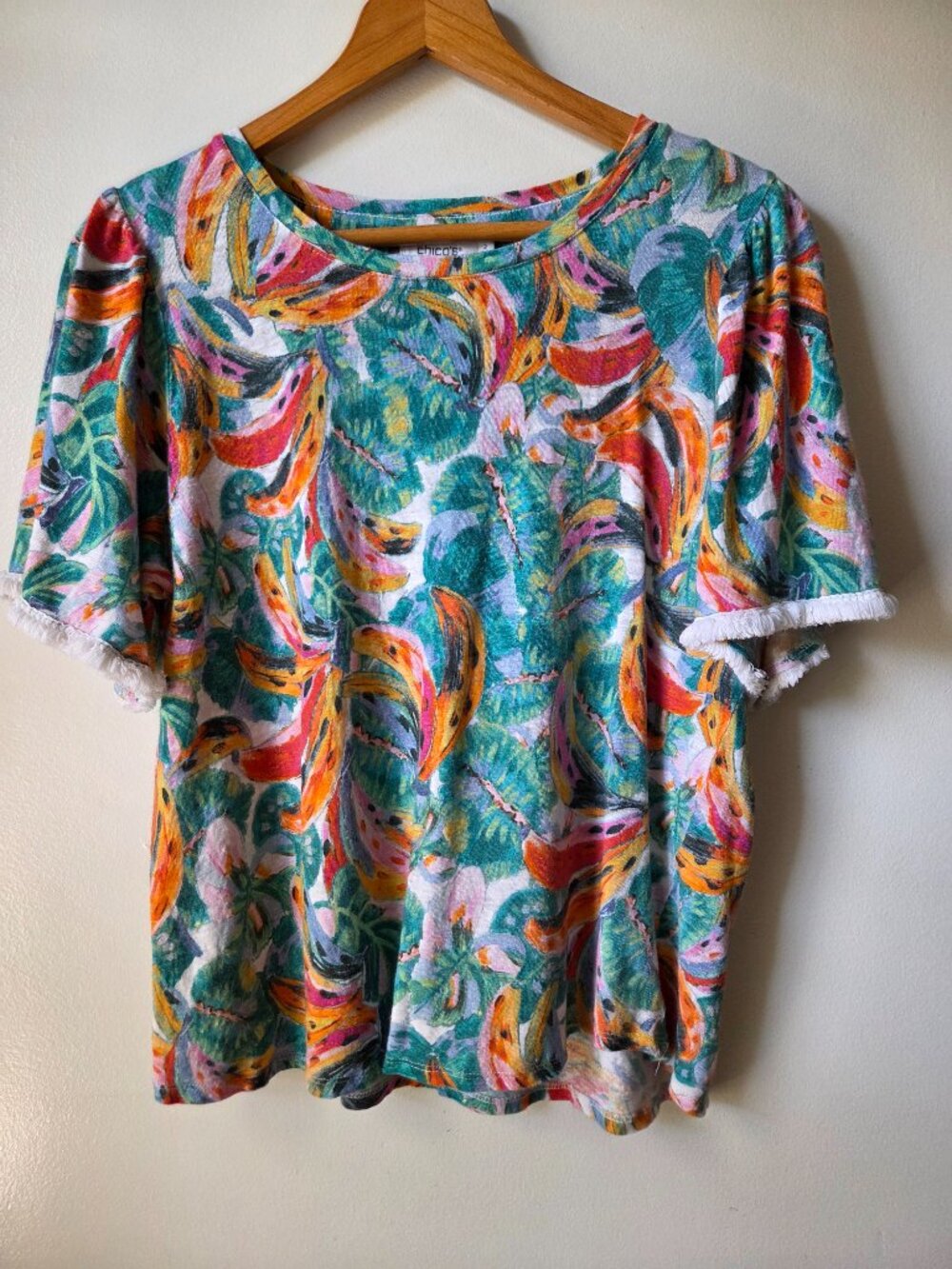 EUC CHICO'S 100% LINEN PRINTED BELL SLEEVES TOP SIZE L